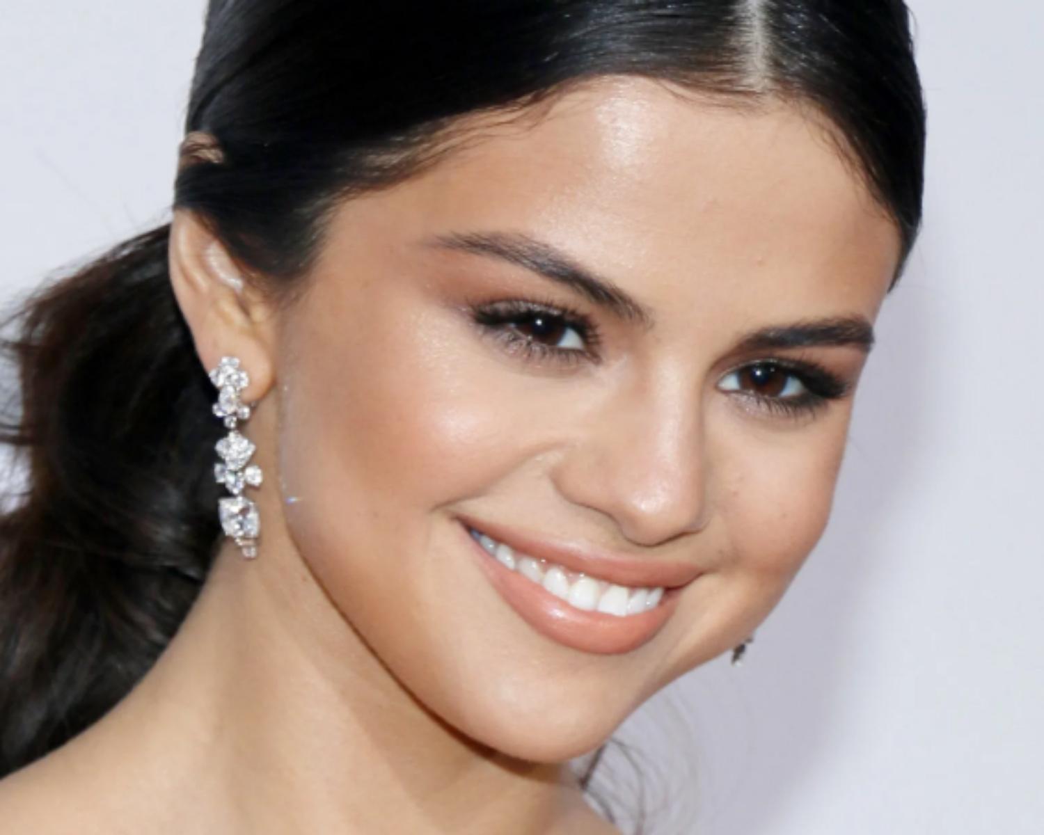 SELENA GOMEZ