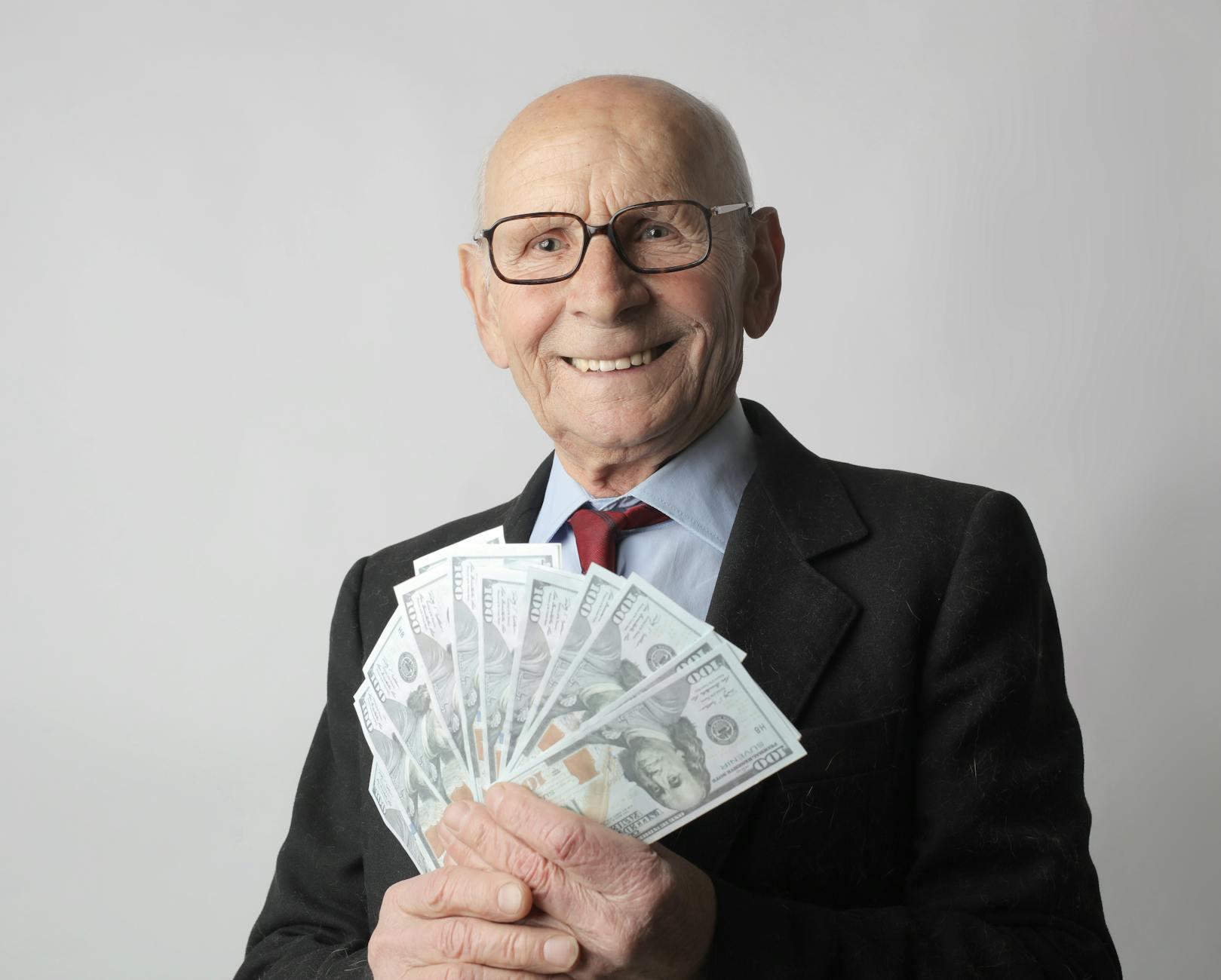 Lifepath and Wealth: How Your Life Path Number Affects Your Finances
