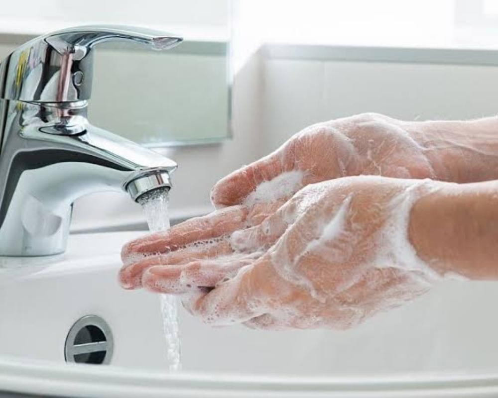 Don't know about basic hygiene? Then it's for you 🥐
