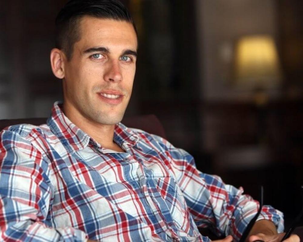 RYAN HOLIDAY 