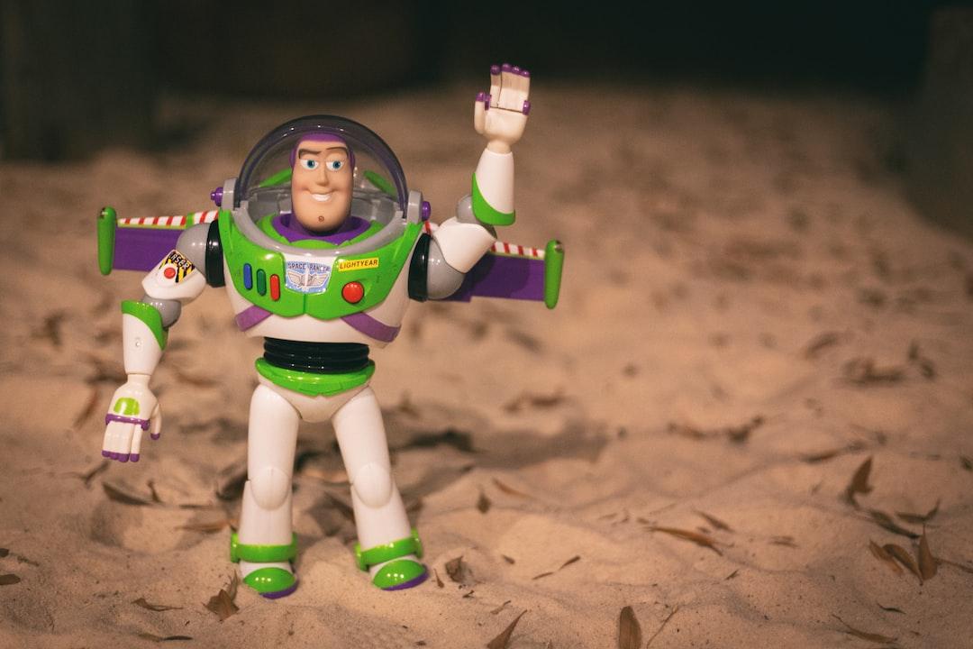 BUZZ LIGHTYEAR, TOY STORY