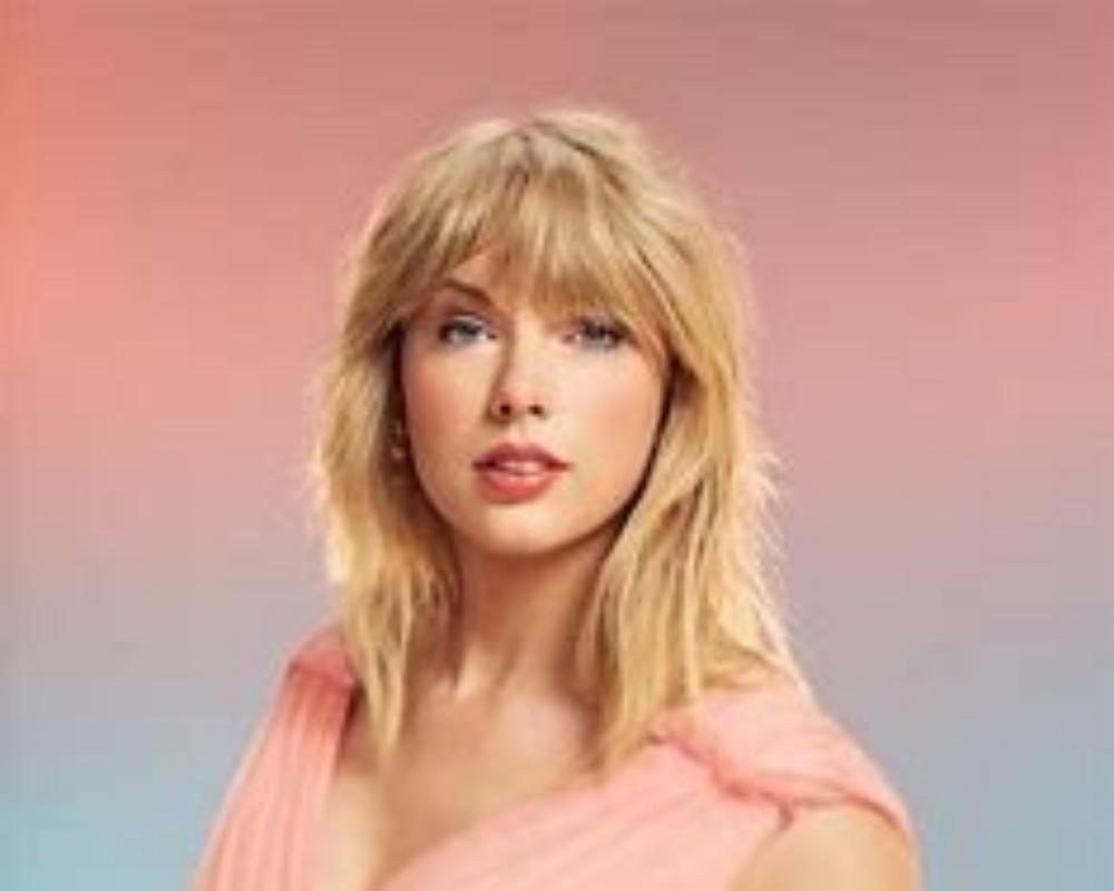 TAYLOR SWIFT