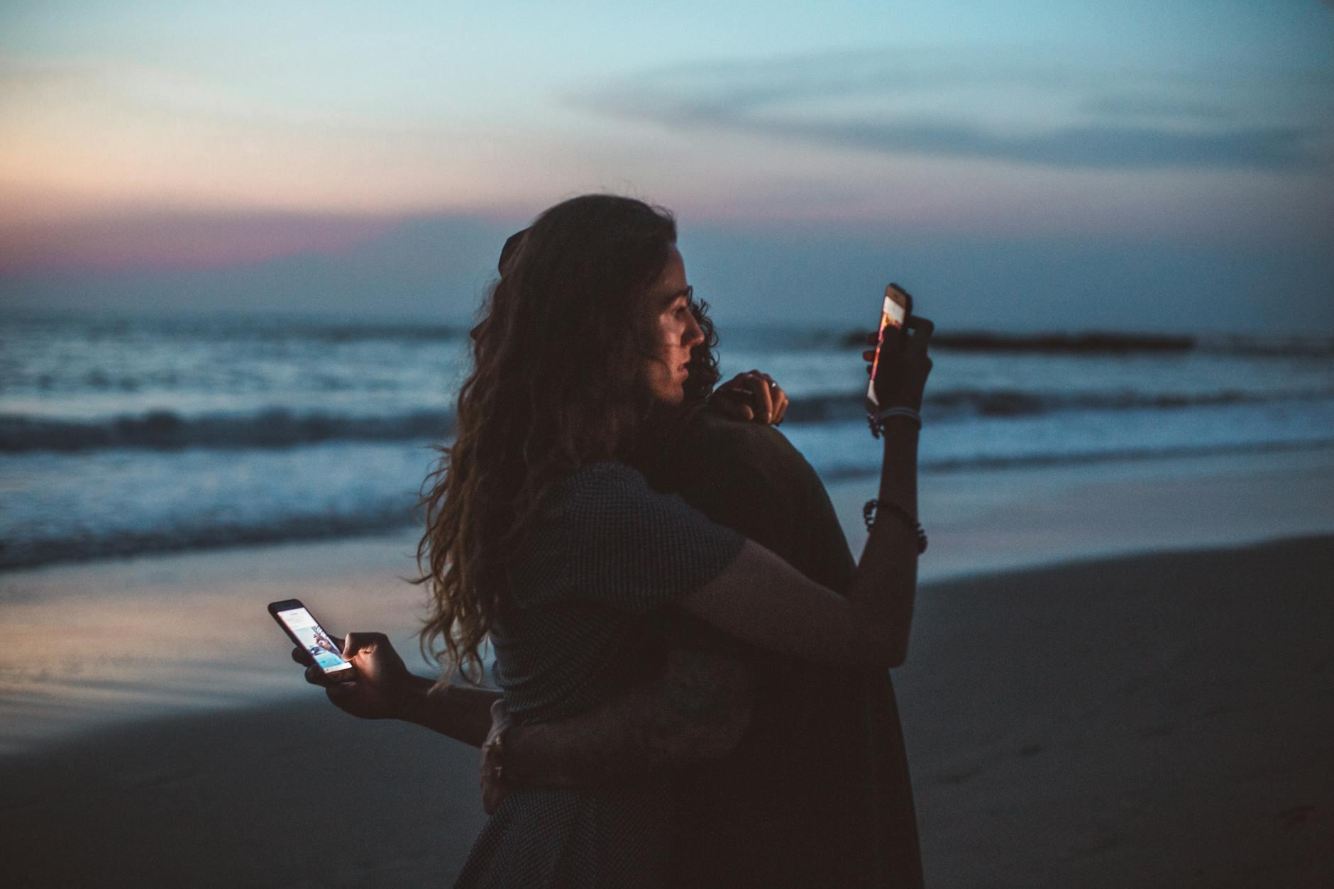 6) HABIT SIX:- Staying isconnected From Your Phone