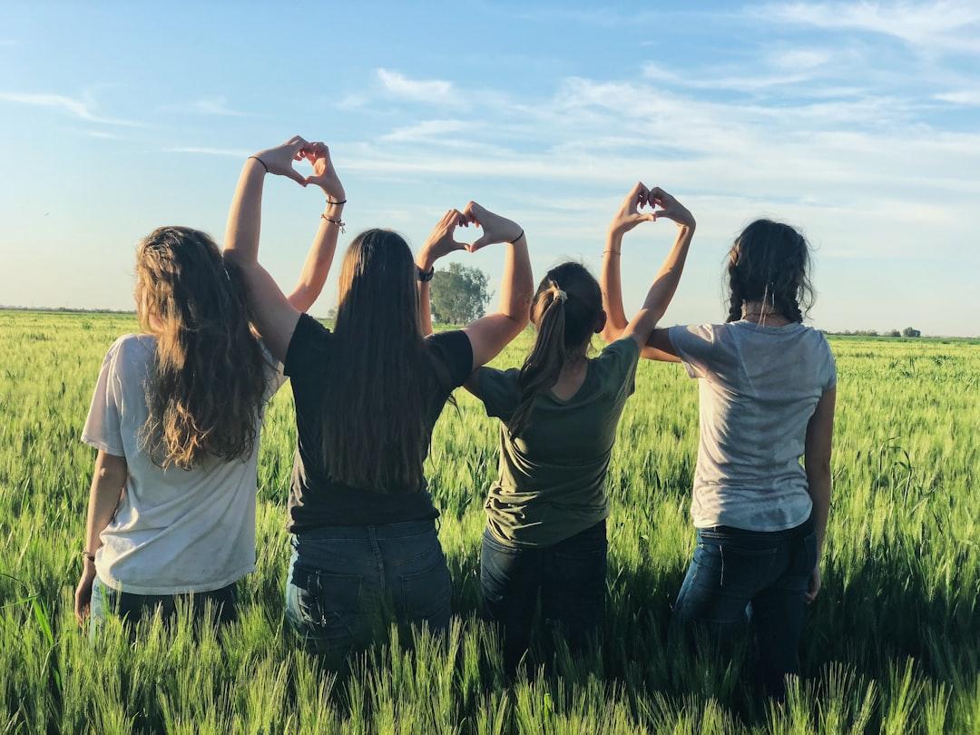 3. Why picking the right friends matters?