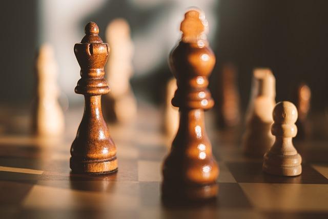 4. Egalitarian vs. Hierarchical Leadership